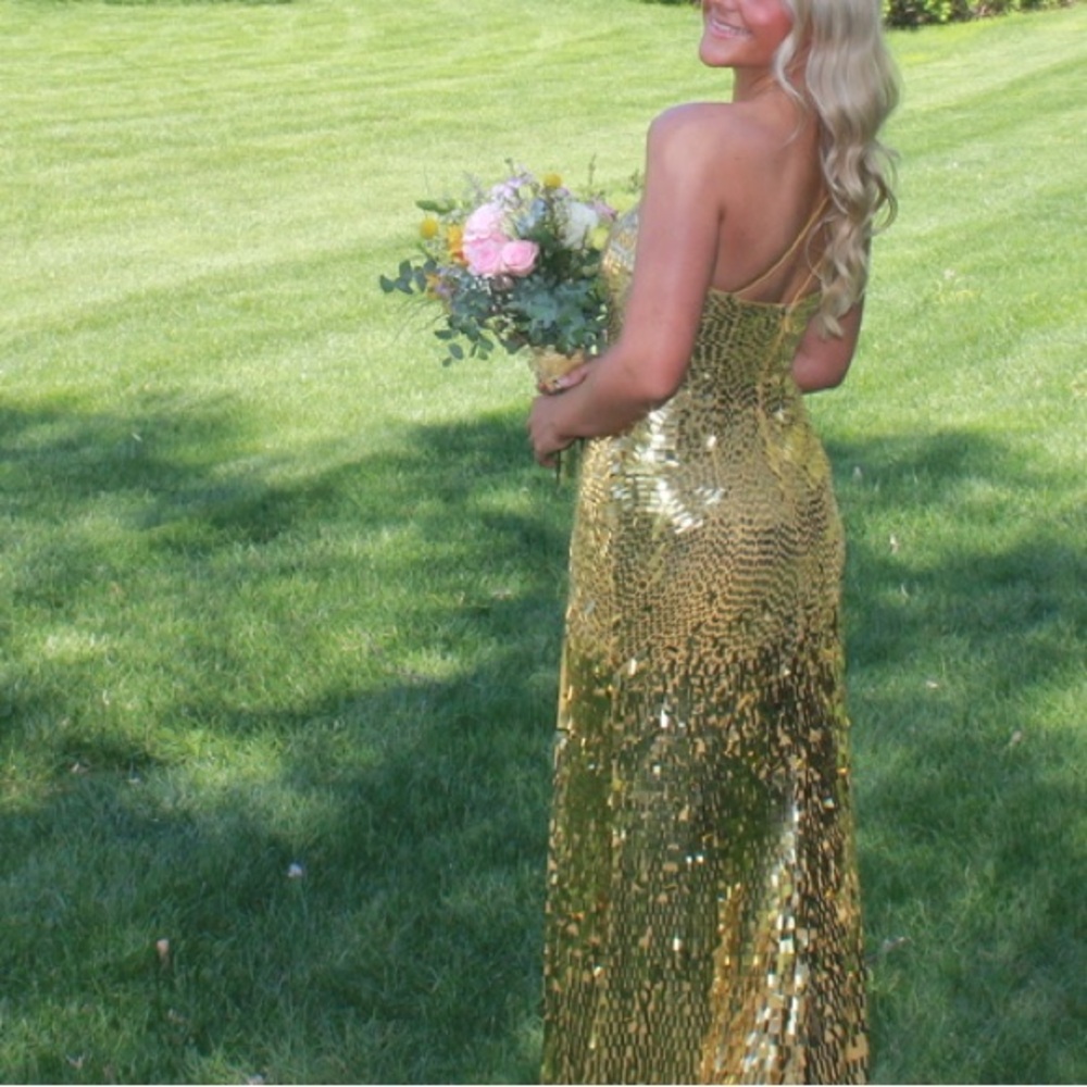 Elegant Gold Sequin Evening Dress